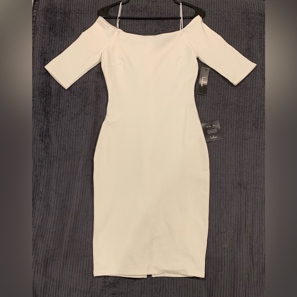 Lulu’s white dress